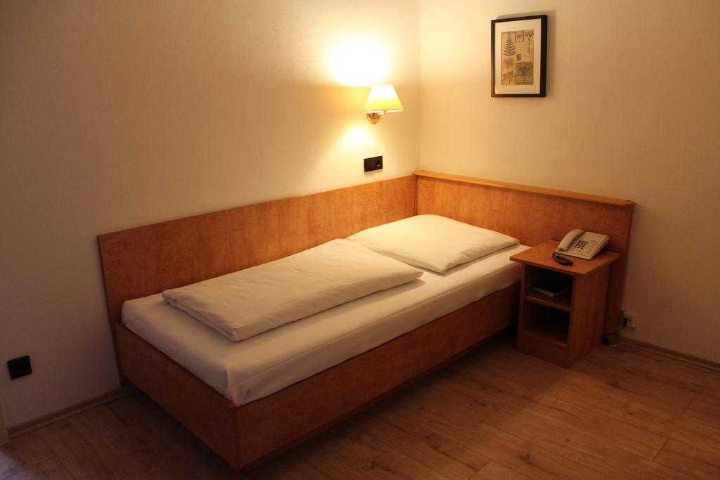 Hotel Gaya Bad Soden am Taunus Quarto foto